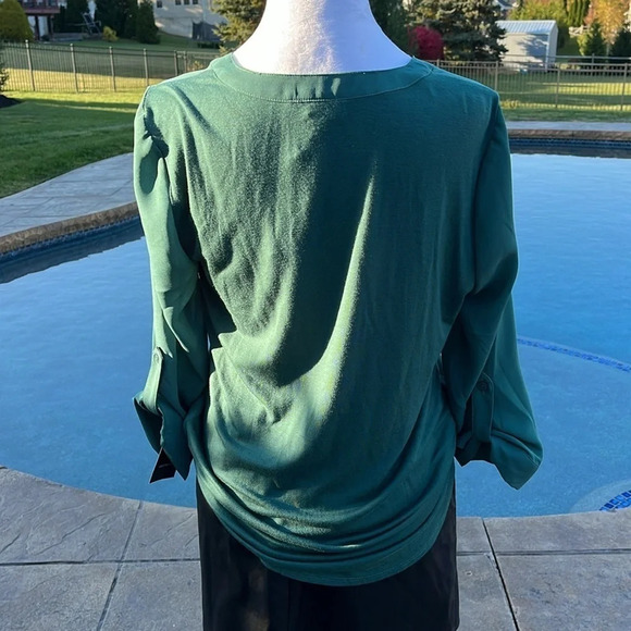 ⭐️Fortune + Ivy Hunter Green V Neck blouse NWT size large - Picture 3 of 9